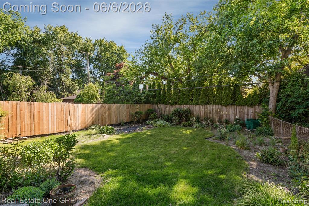 957 Fisher Road Grosse Pointe, MI 48230 - Photo 7 of 38
