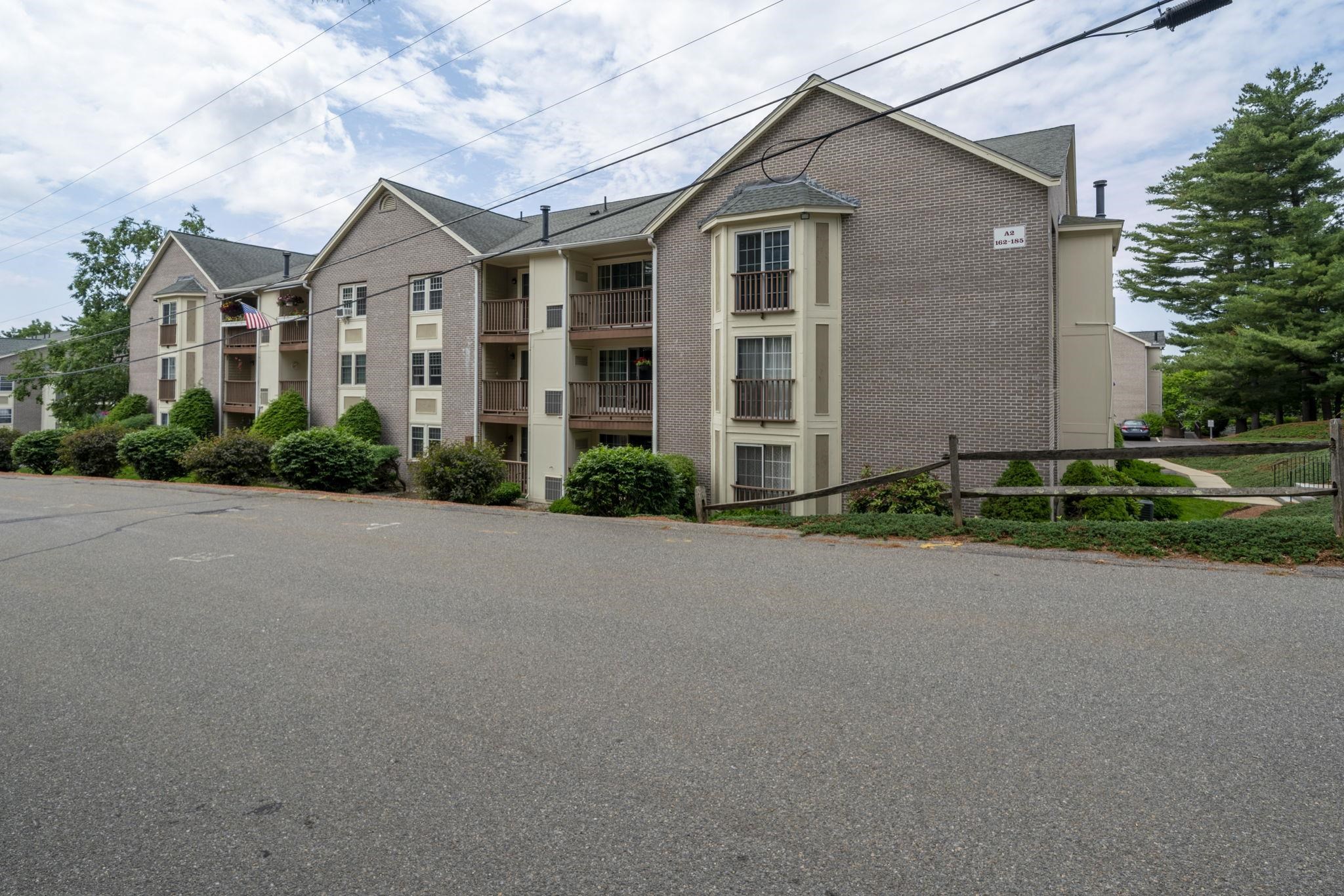 184 Cannongate III Road, Unit 184 Nashua, NH 03063 - Photo 29 of 32