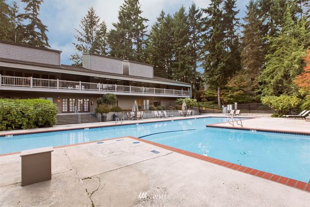 $145,600 | 6268 137th Place Northeast, Unit 242, Redmond, WA 98052