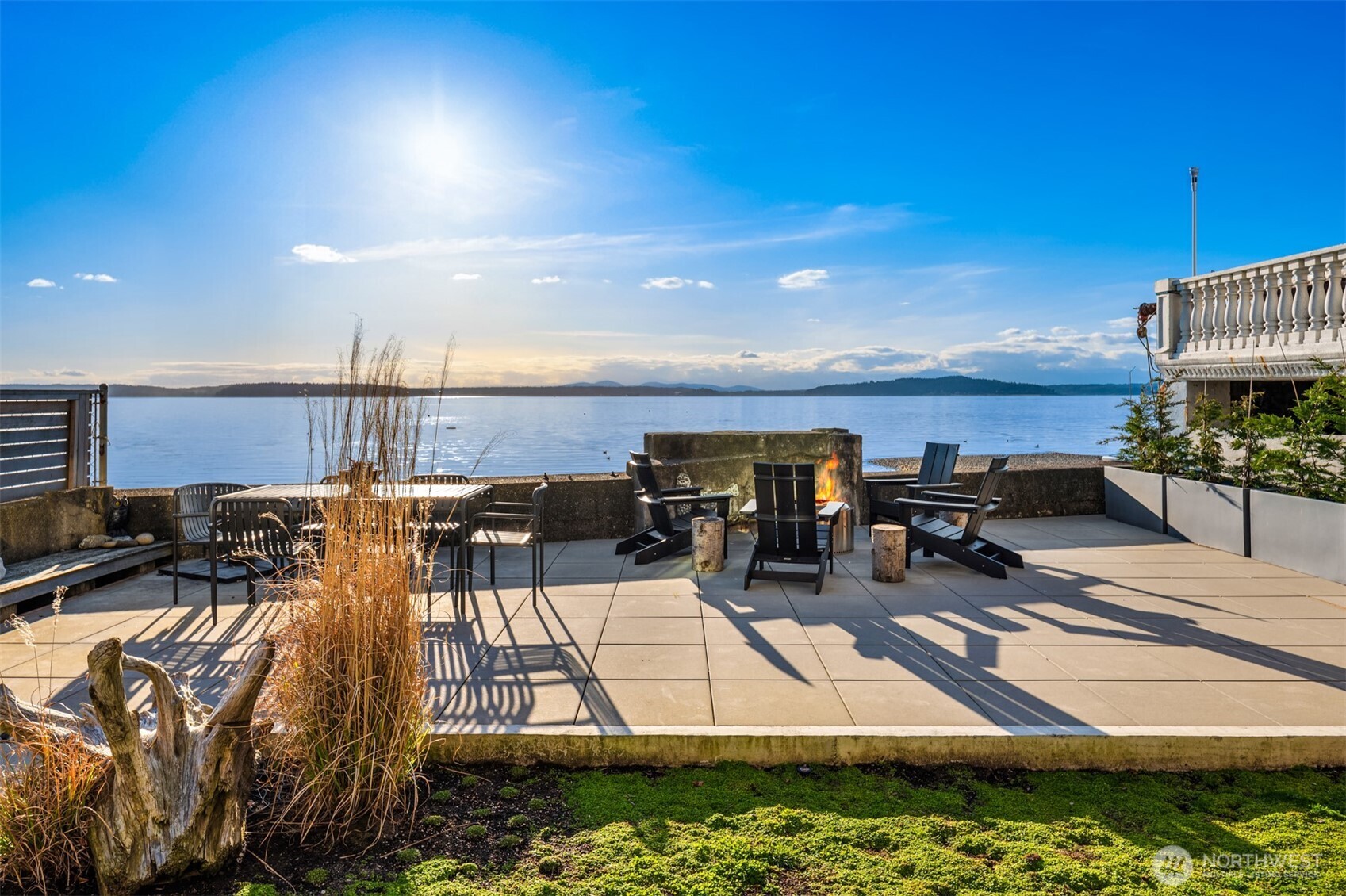 4717 Beach Drive Southwest Seattle, WA 98116 - Photo 8 of 11 a view of a terrace with chairs
