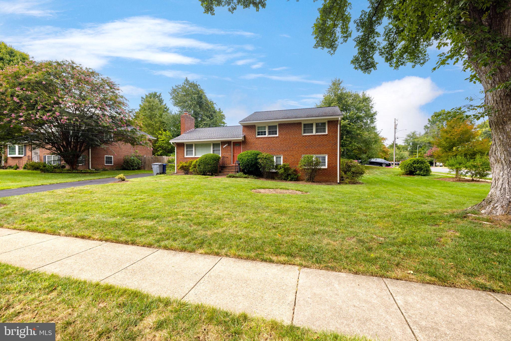 7016 Enterprise Avenue McLean, VA 22101 - Photo 6 of 23