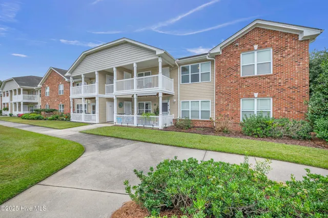 $260,000 | 4421 Jay Bird Circle, Unit 106, Wilmington, NC 28412