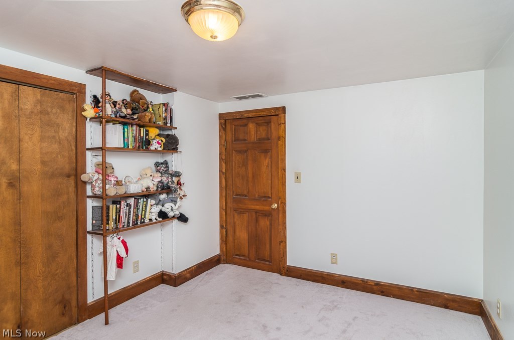 16070 Whitney Road Strongsville, OH 44136 - Photo 18 of 25 Gallery Image 18