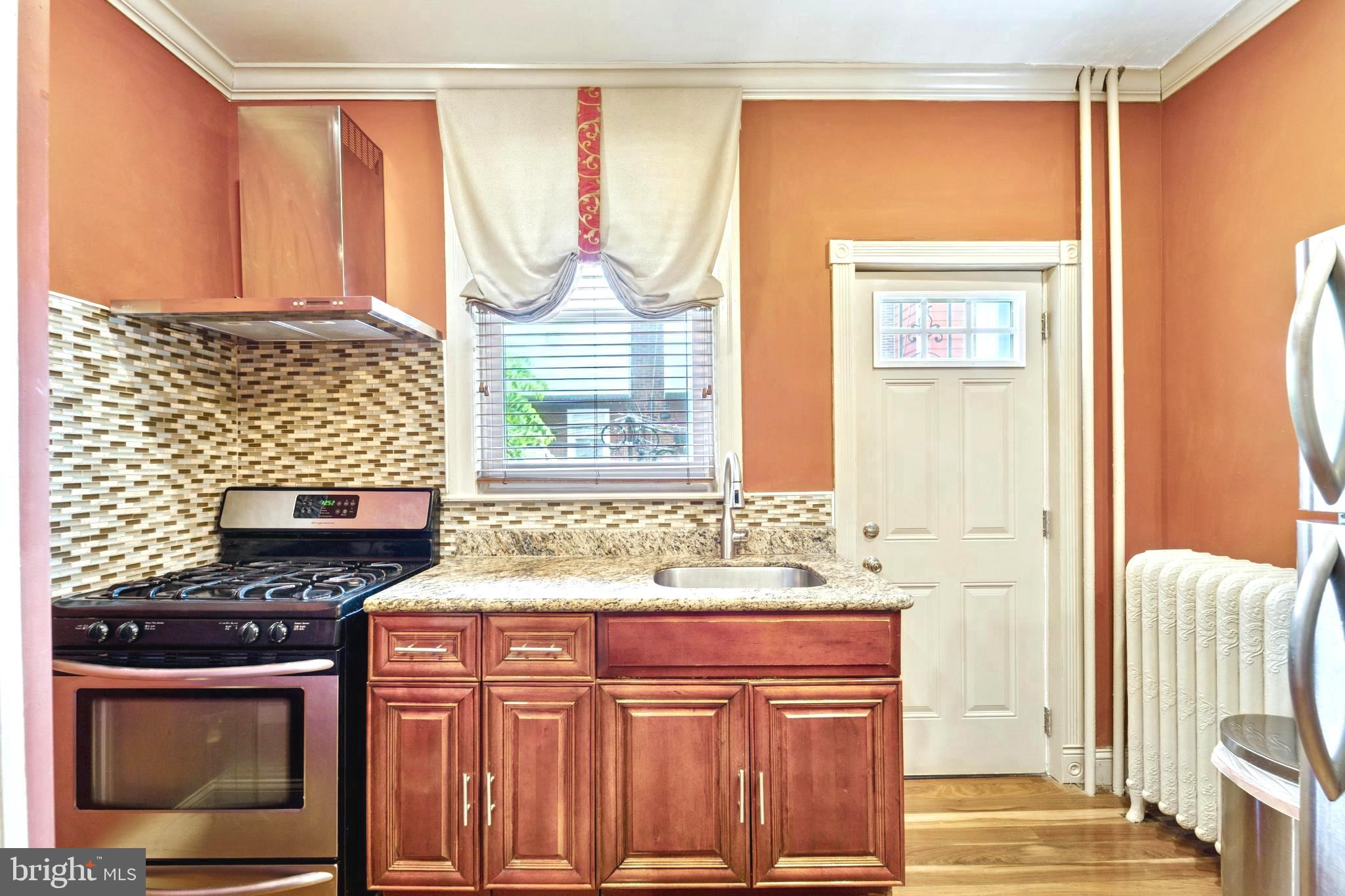 5822 Cedarhurst Street Philadelphia, PA 19143 - Photo 11 of 27 Kitchen