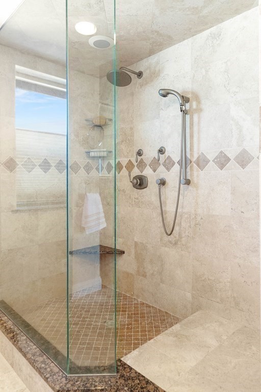 1 Seal Harbor Road, Unit 705 Winthrop, MA 02152 - Photo 20 of 37