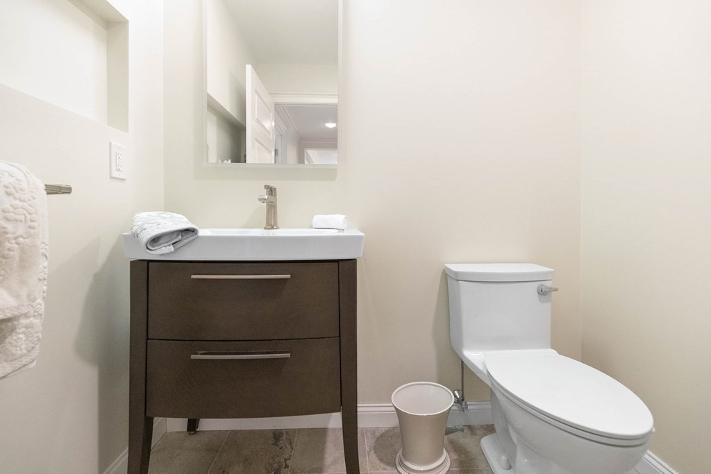 1 Seal Harbor Road, Unit 705 Winthrop, MA 02152 - Photo 22 of 37