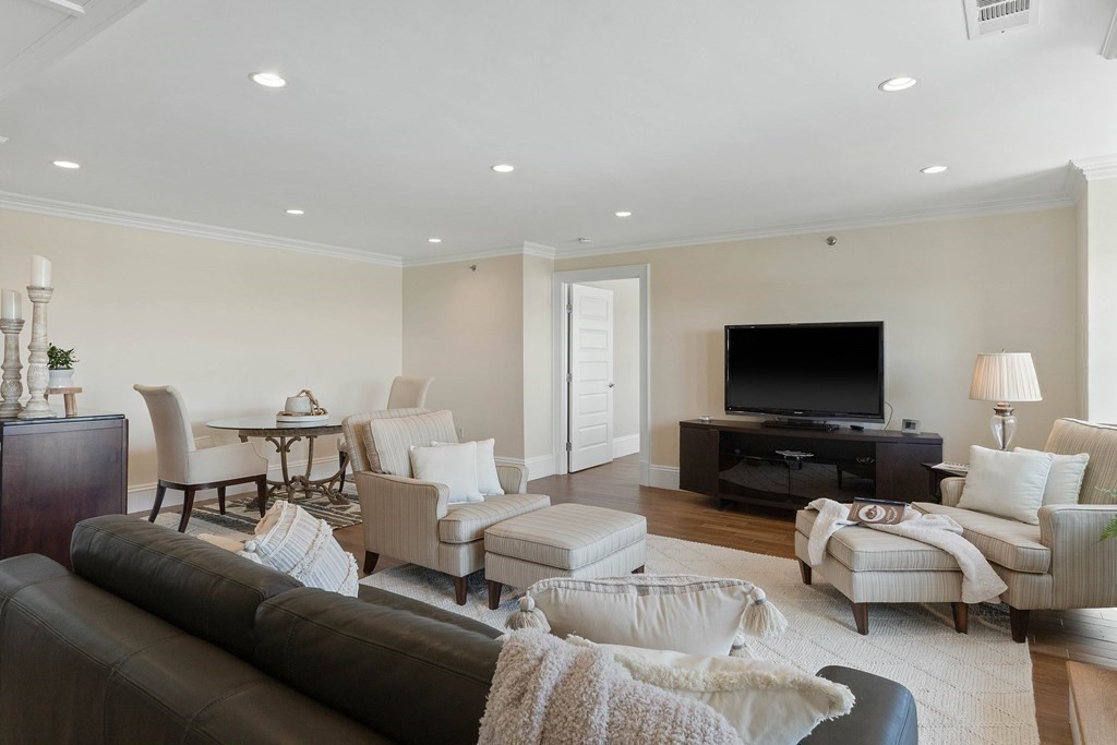 1 Seal Harbor Road, Unit 705 Winthrop, MA 02152 - Photo 10 of 37