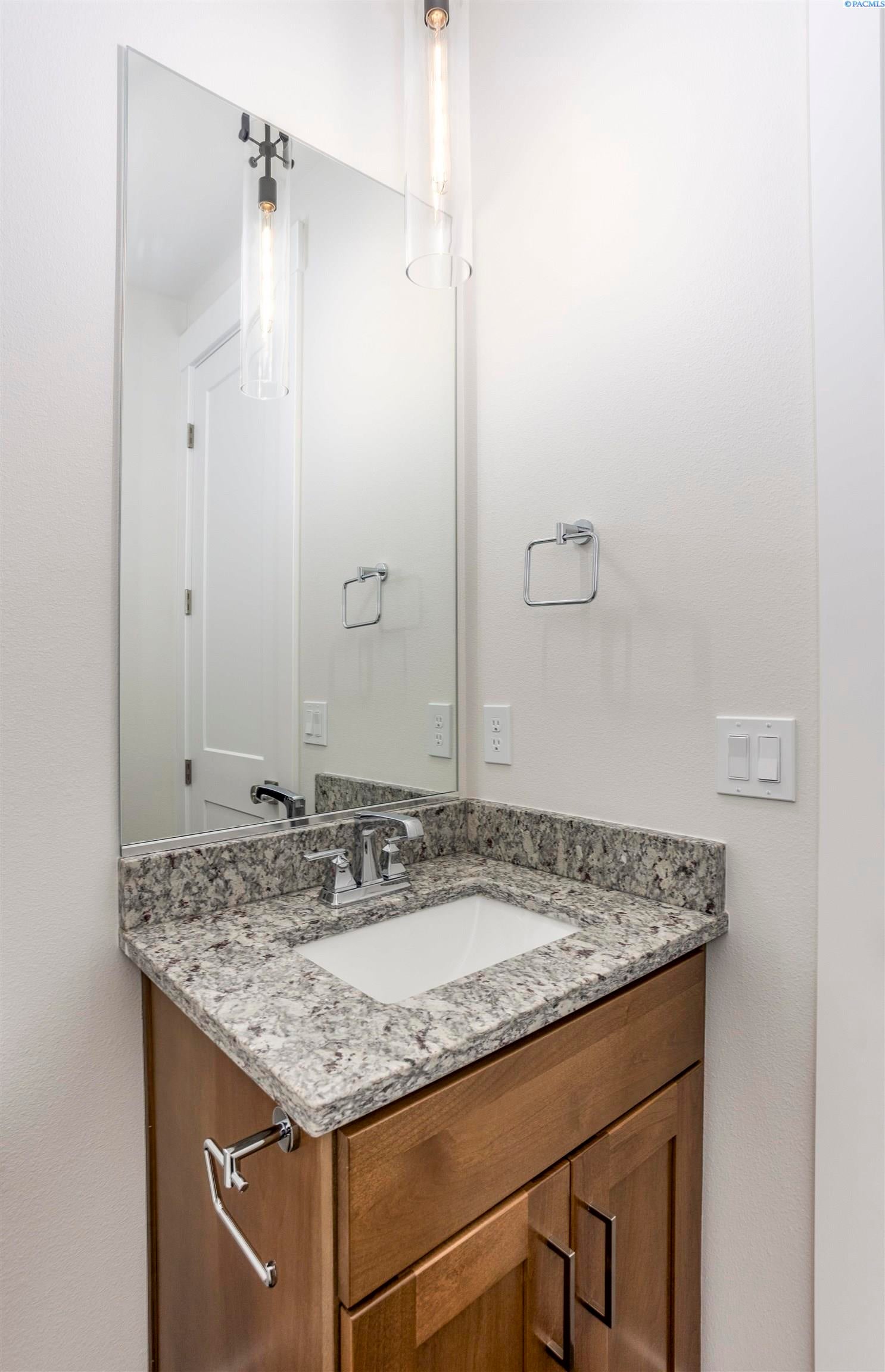 4832 South Reed Street Kennewick, WA 99337 - Photo 9 of 40 Gallery Image 9