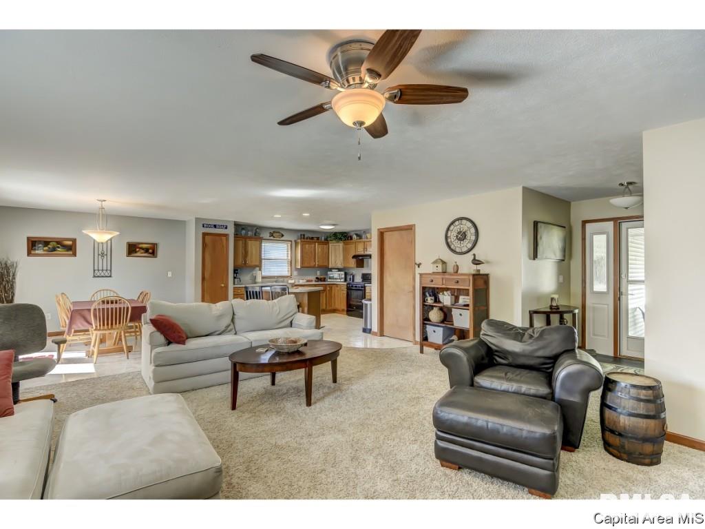 208 Appomattox Drive Springfield, IL 62711 - Photo 5 of 28