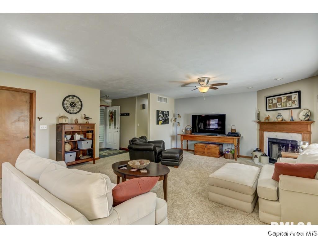 208 Appomattox Drive Springfield, IL 62711 - Photo 7 of 28