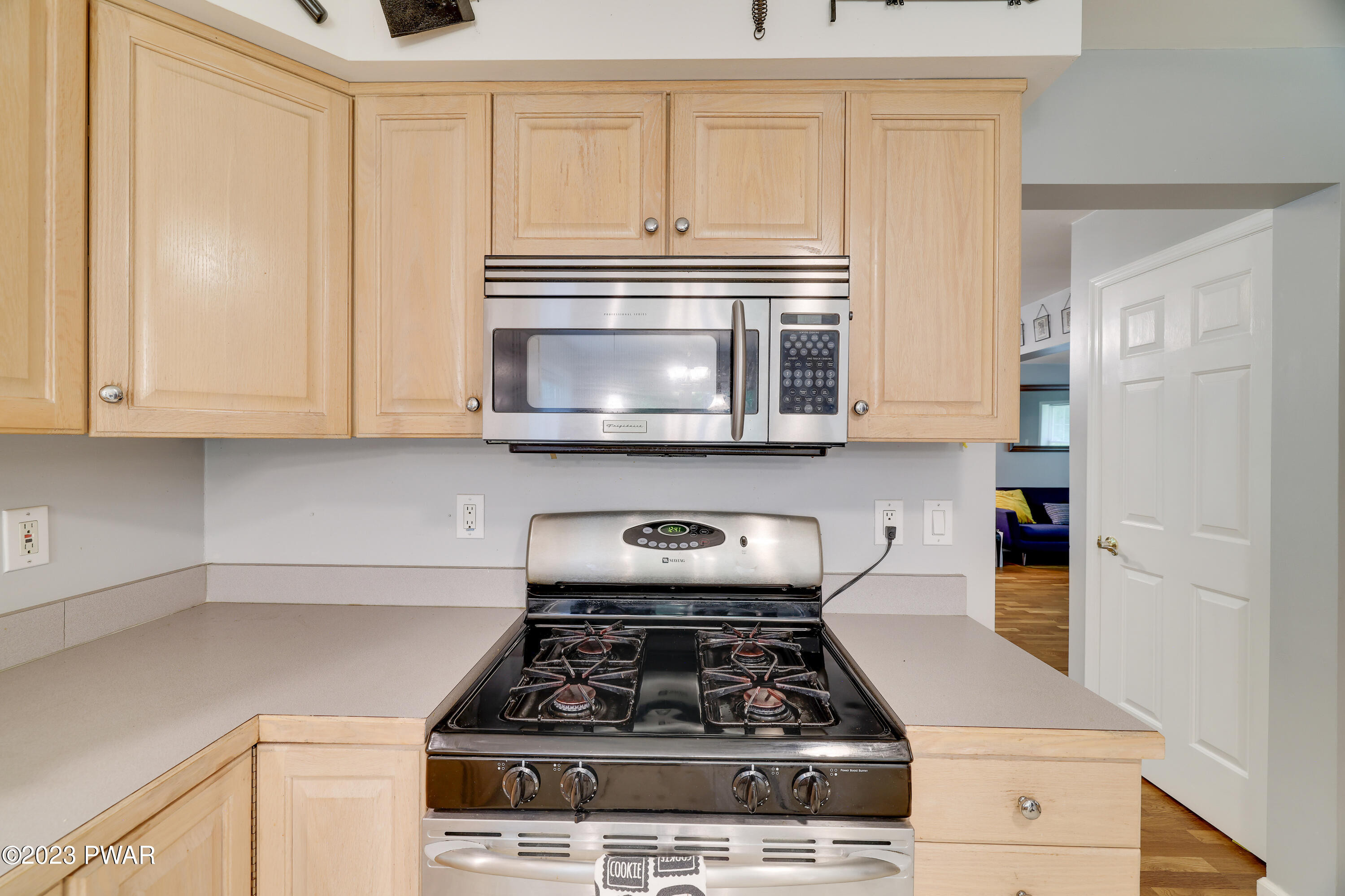 147 Neversink Road Shohola, PA 18458 - Photo 6 of 53