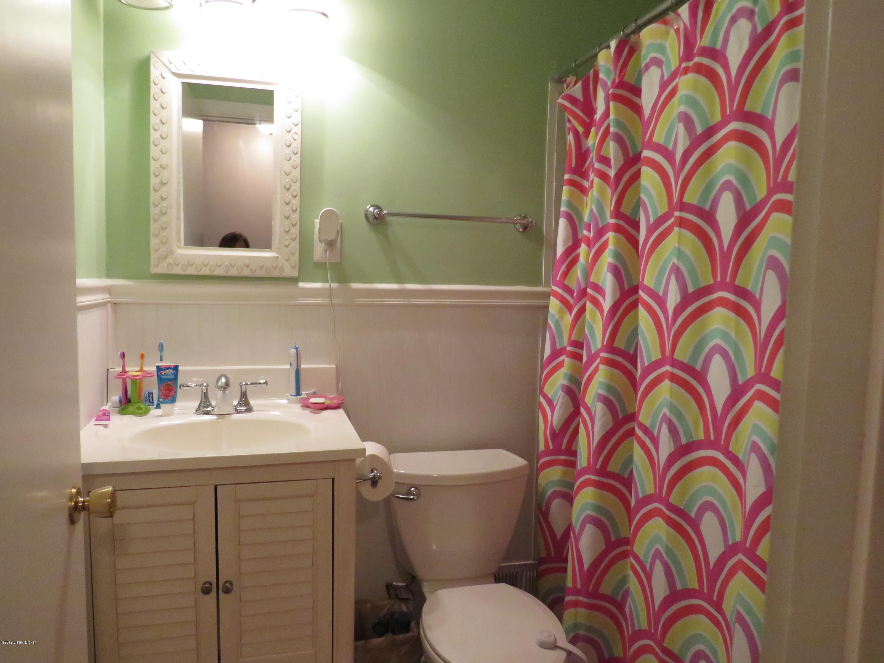 1808 Janlyn Road Louisville, KY 40299 - Photo 10 of 21 IMG_3396