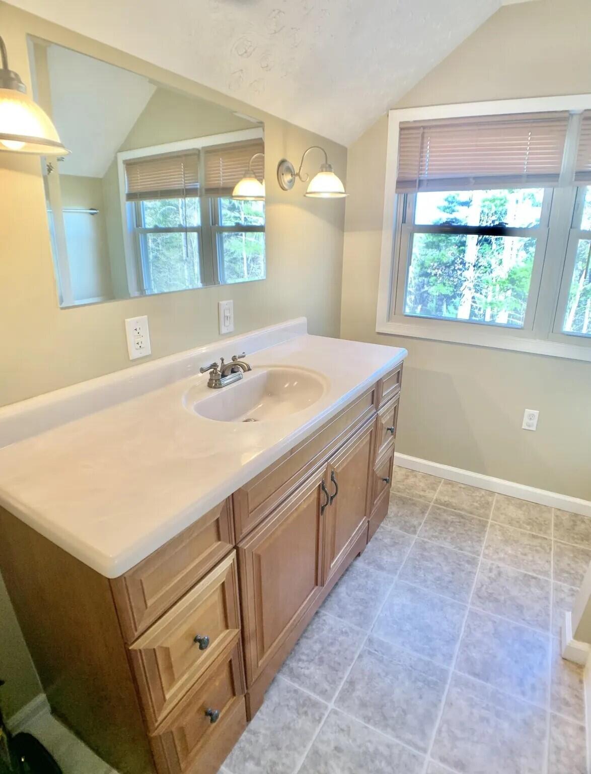 7150 Mill Branch Road Covington, VA 24426 - Photo 17 of 29 masterbath