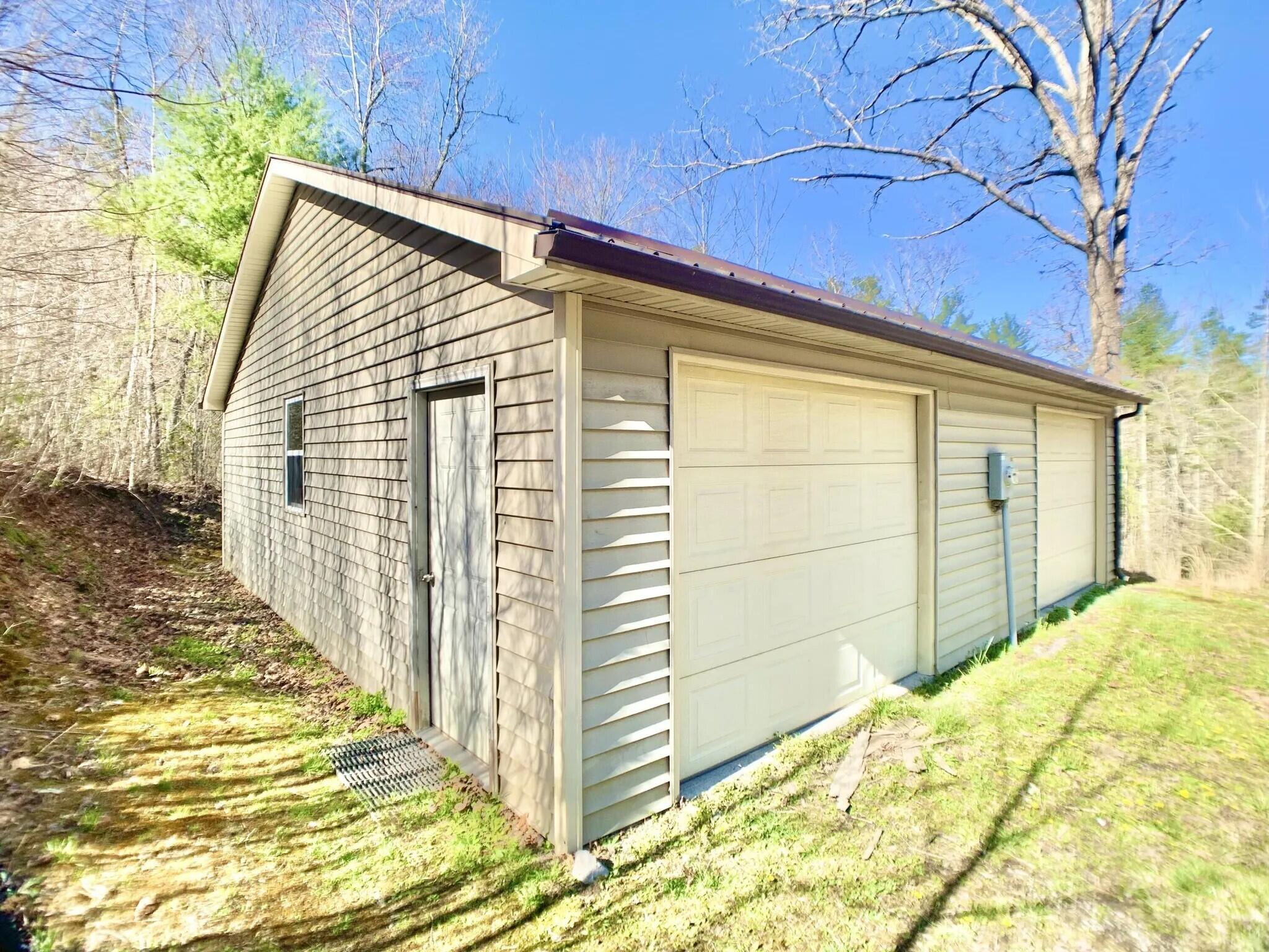 7150 Mill Branch Road Covington, VA 24426 - Photo 21 of 29 garage