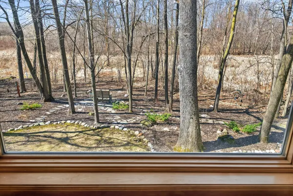 $1,250,000 | 9951 Vagabond Court North, Maple Grove, MN 55311
