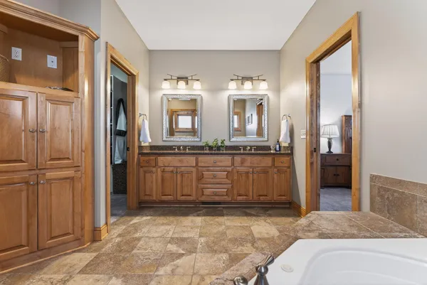 $1,250,000 | 9951 Vagabond Court North, Maple Grove, MN 55311