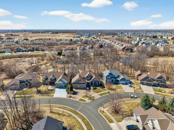 $1,250,000 | 9951 Vagabond Court North, Maple Grove, MN 55311