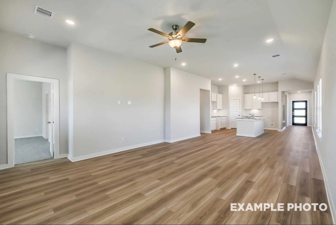 74 Leon Way Dayton, TX 77535 - Photo 4 of 11