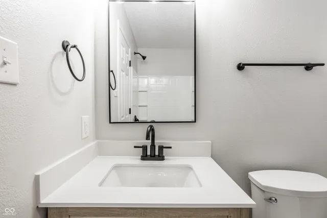 $204,900 | 11639 Presidio Drive, Indianapolis, IN 46235