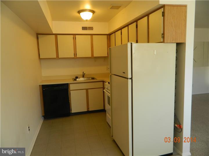 810 North Forklanding Road, Unit 114 Maple Shade, NJ 08052 - Photo 4 of 6