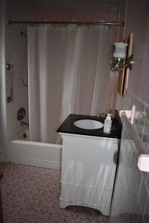 101 Edgehill Road Braintree, MA 02184 - Photo 13 of 21