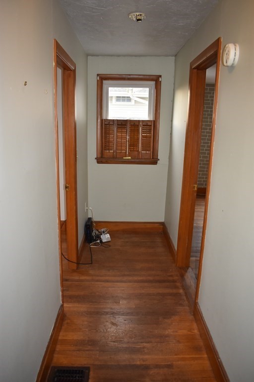 101 Edgehill Road Braintree, MA 02184 - Photo 14 of 21