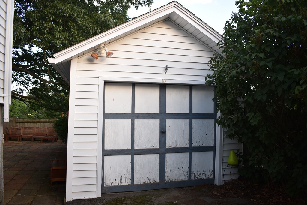 101 Edgehill Road Braintree, MA 02184 - Photo 3 of 21