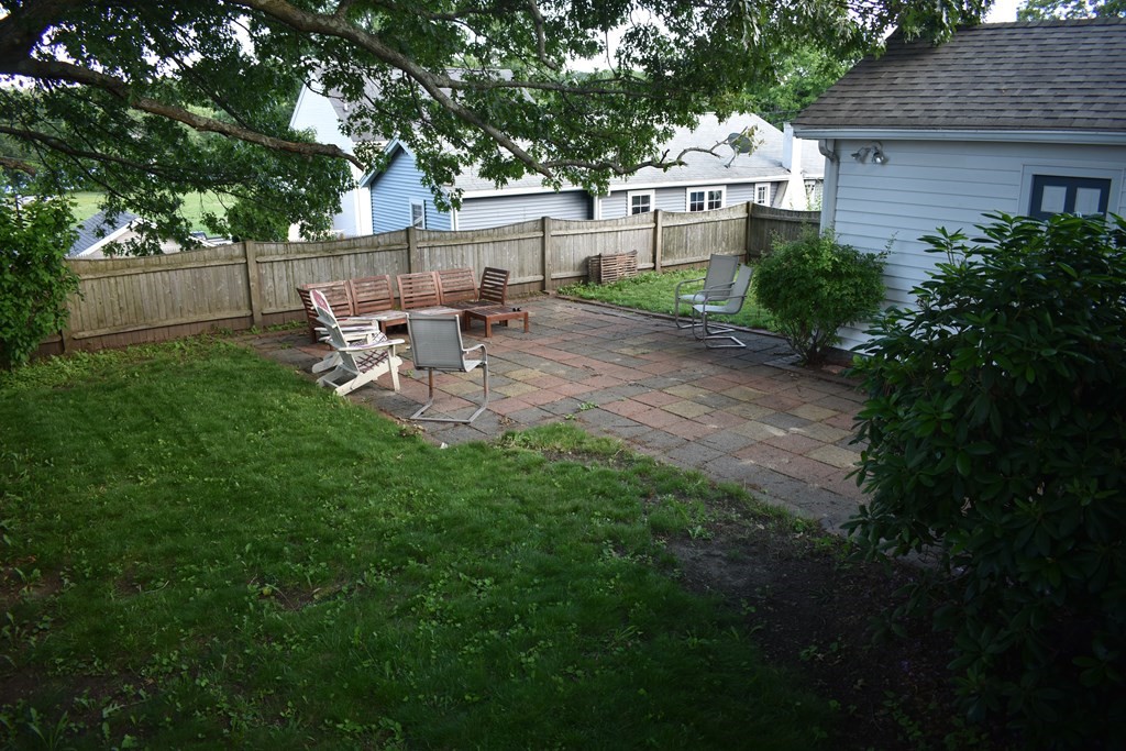 101 Edgehill Road Braintree, MA 02184 - Photo 4 of 21