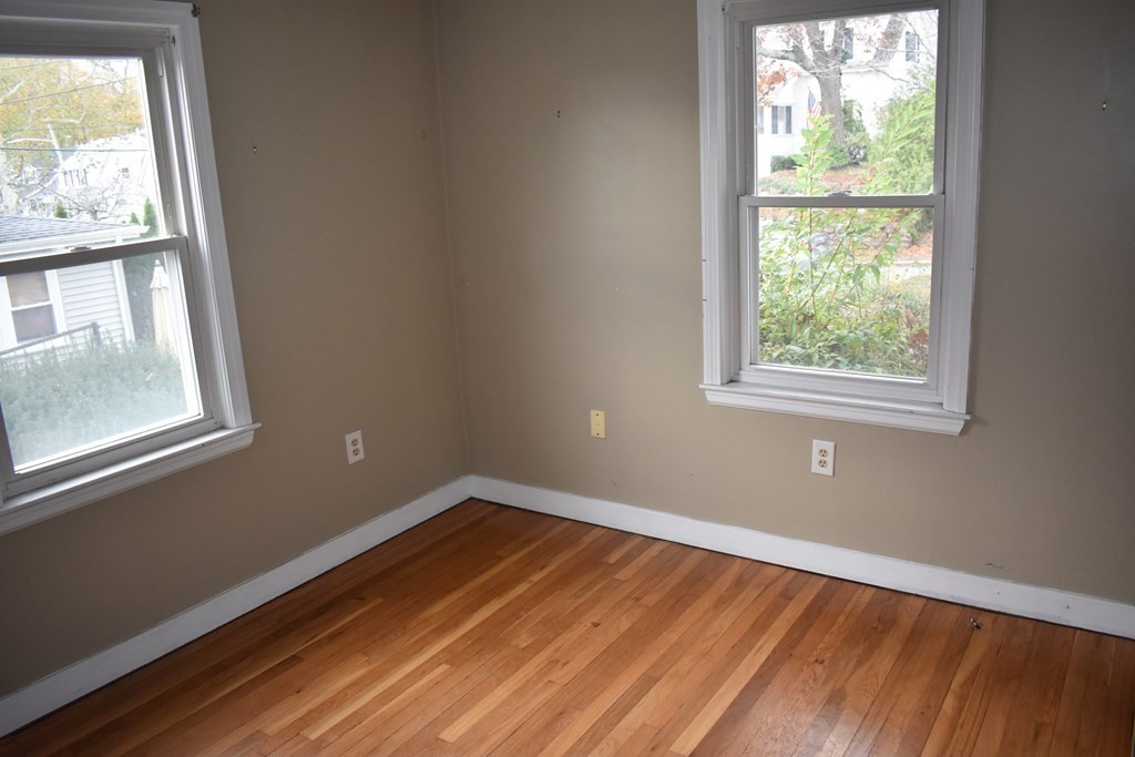 101 Edgehill Road Braintree, MA 02184 - Photo 5 of 21