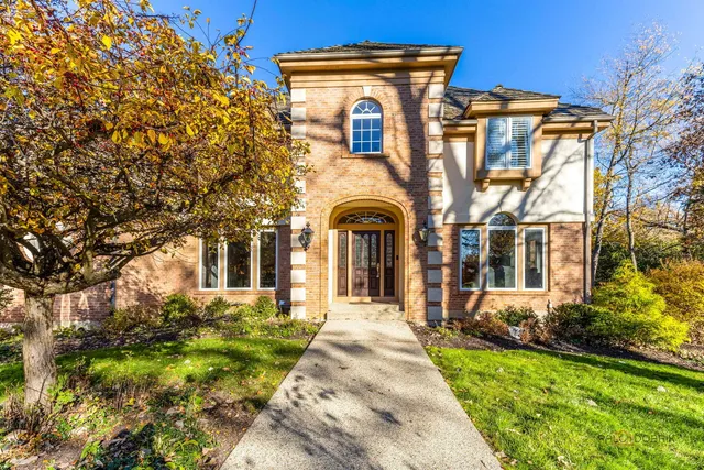 $1,089,000 | 12 Riderwood Road, North Barrington, IL 60010