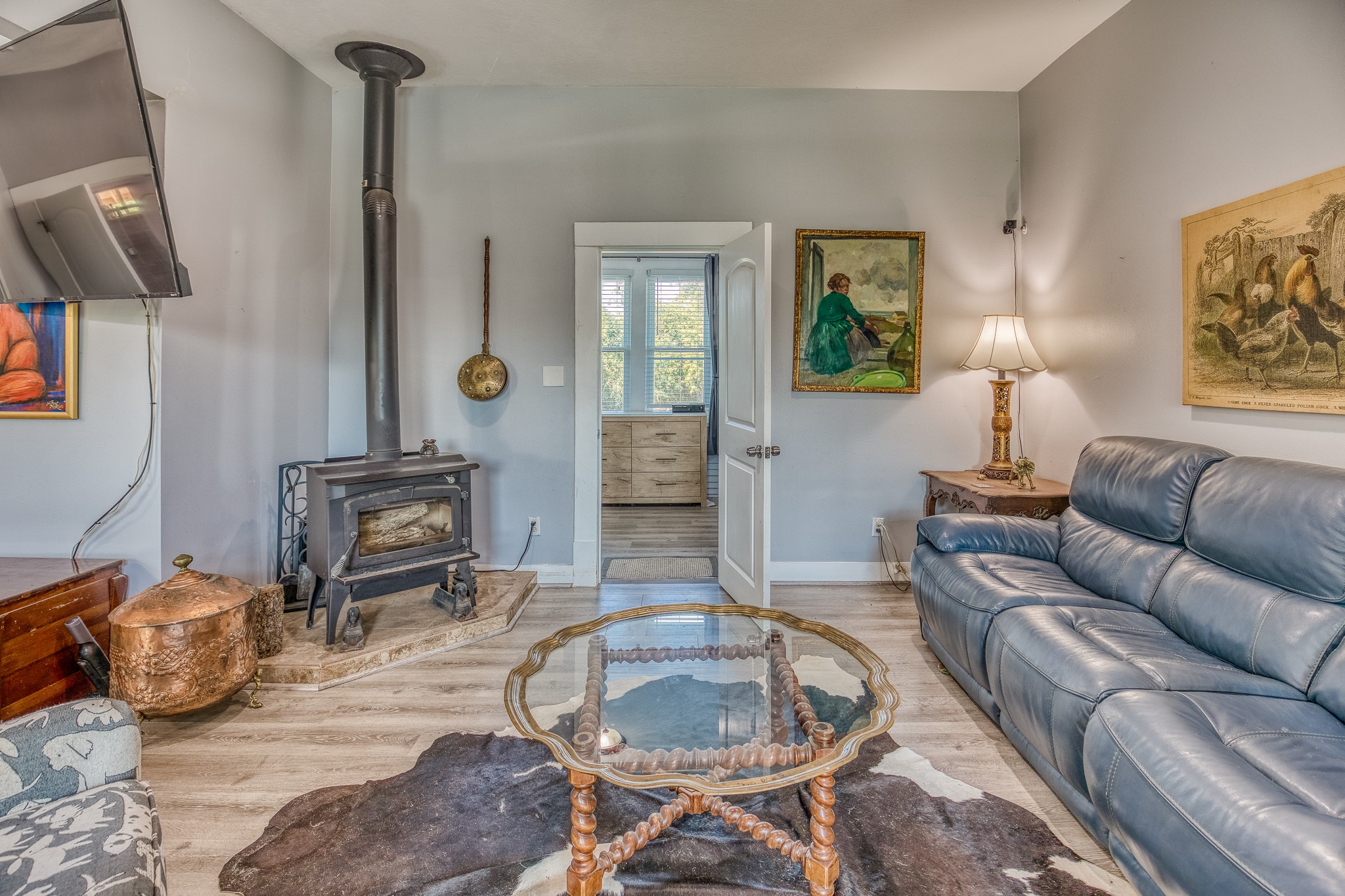 10347 Pless Road Cat Spring, TX 78933 - Photo 3 of 19 a living room with furniture and a lamp