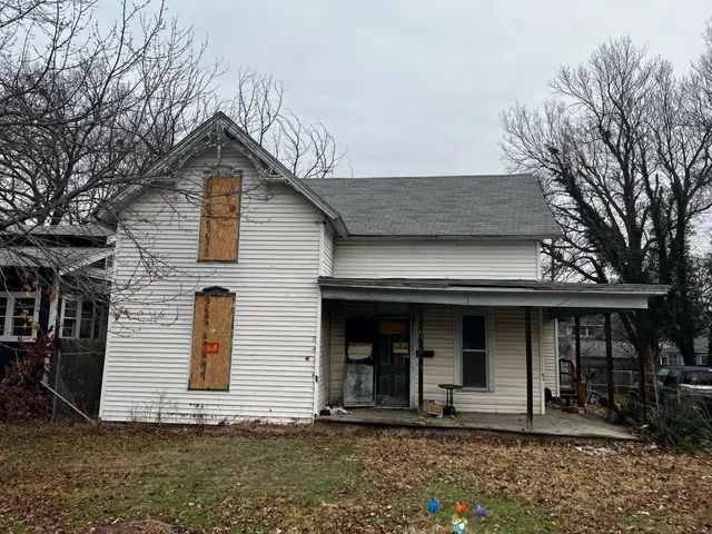 $20,000 | 308 North Taylor Street, El Dorado, KS 67042