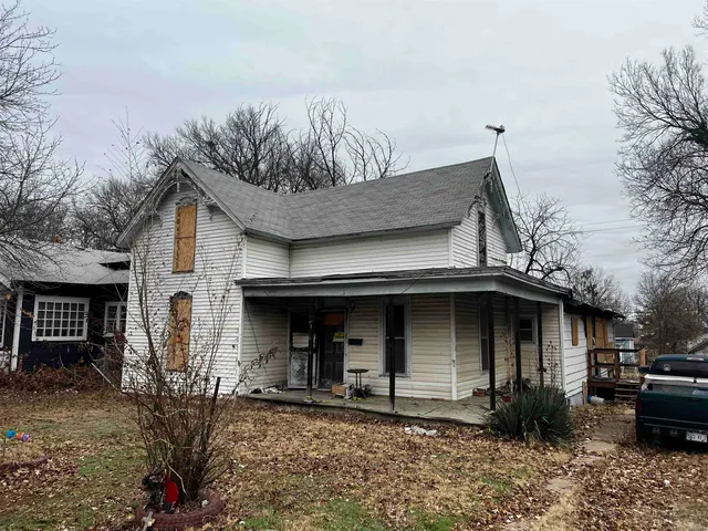 $20,000 | 308 North Taylor Street, El Dorado, KS 67042