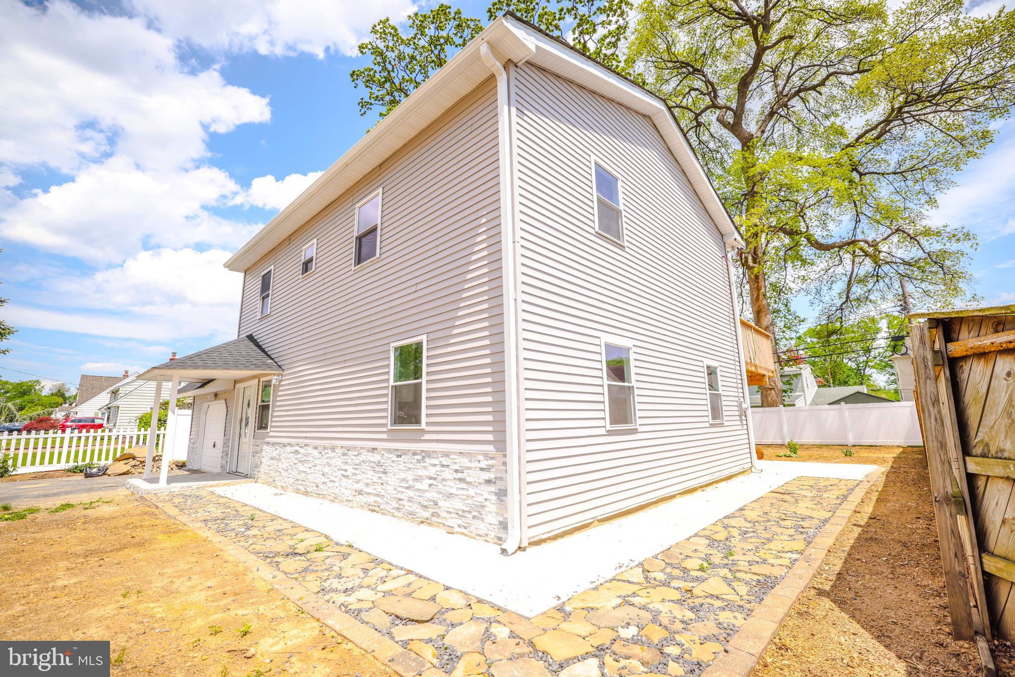 9203 Andover Road Philadelphia, PA 19114 - Photo 6 of 61 Gallery Image 6