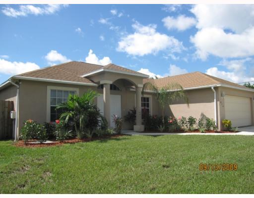 814 Southwest McCall Road Port St. Lucie, FL 34953 - Photo 1 of 13 Primary Photo