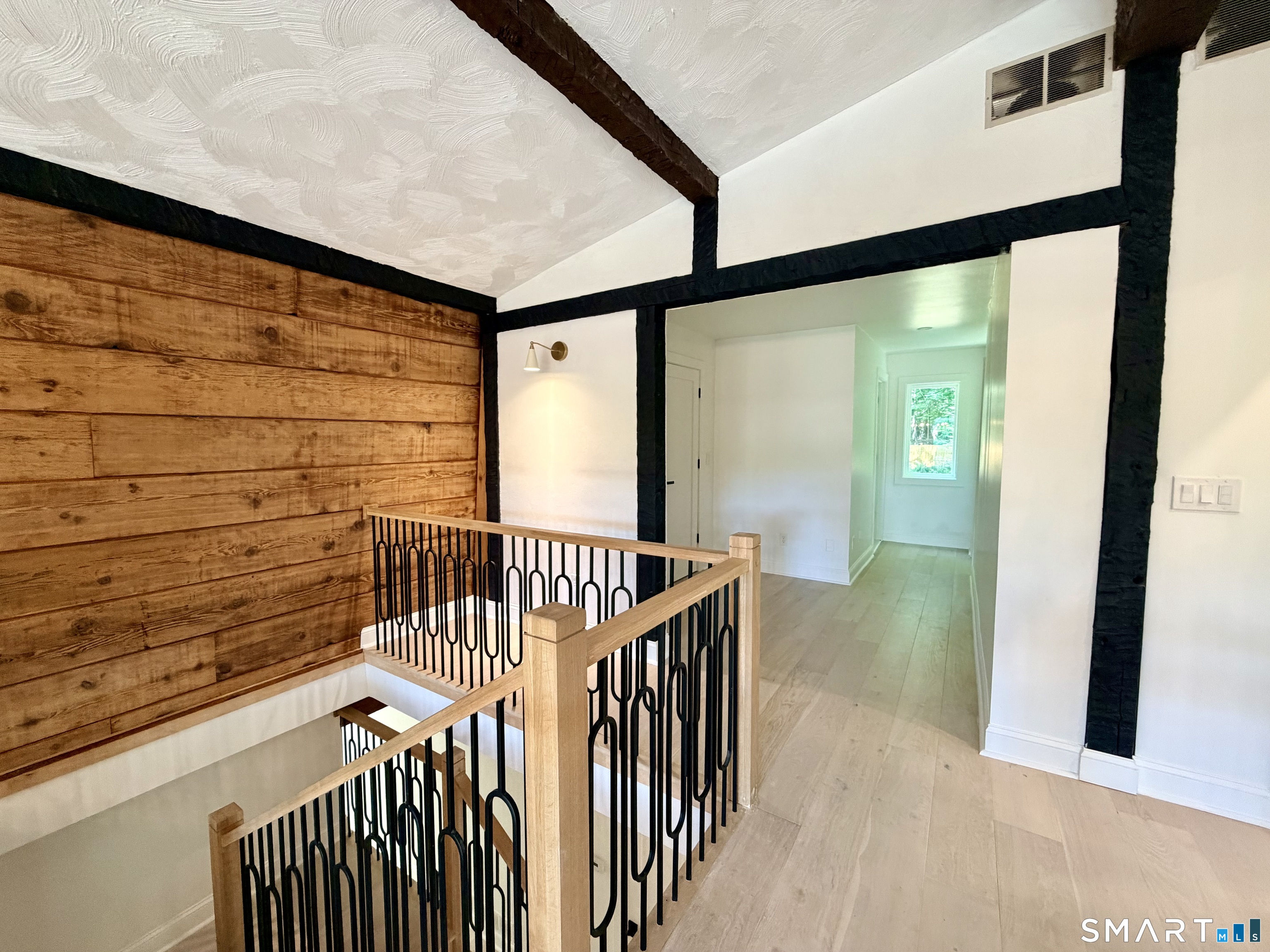 237 Strobel Road Trumbull, CT 06611 - Photo 24 of 35 2nd floor landing