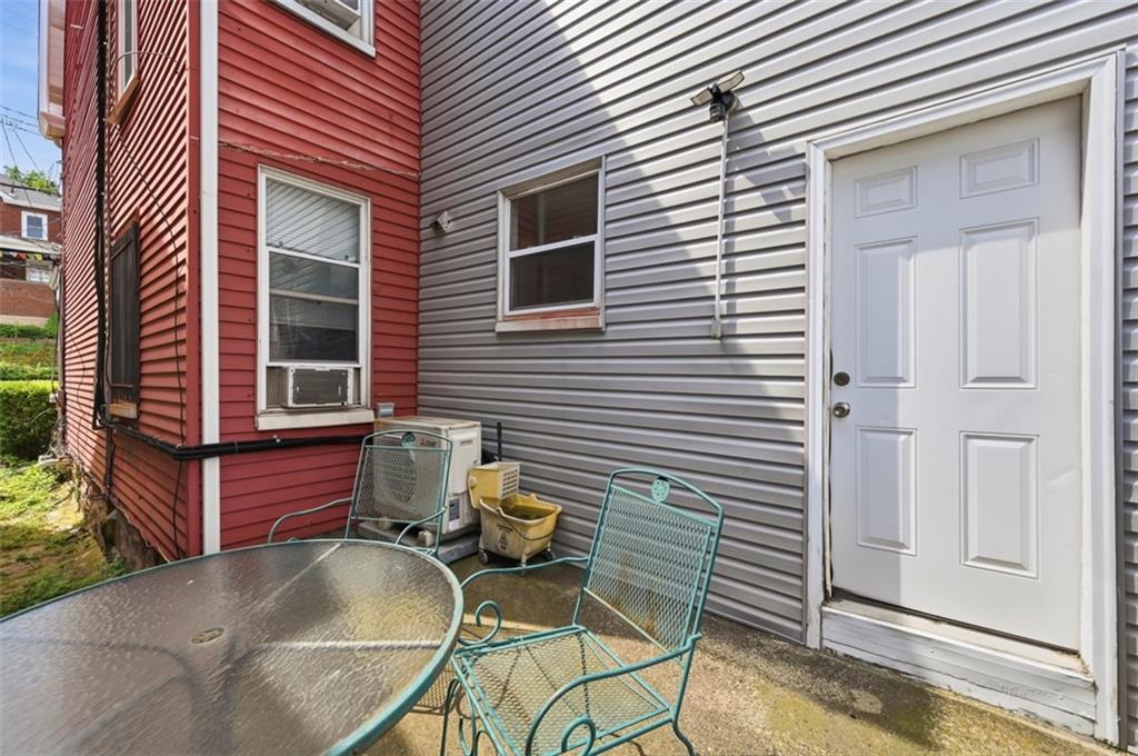 244 Robinson Street Pittsburgh, PA 15213 - Photo 31 of 33 Gallery Image 31