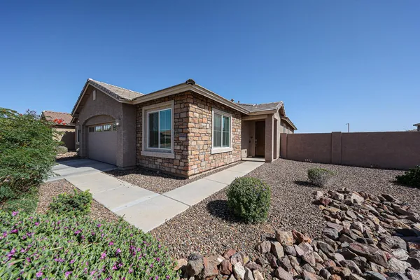 $2,400 | 19769 West Washington Street, Buckeye, AZ 85326