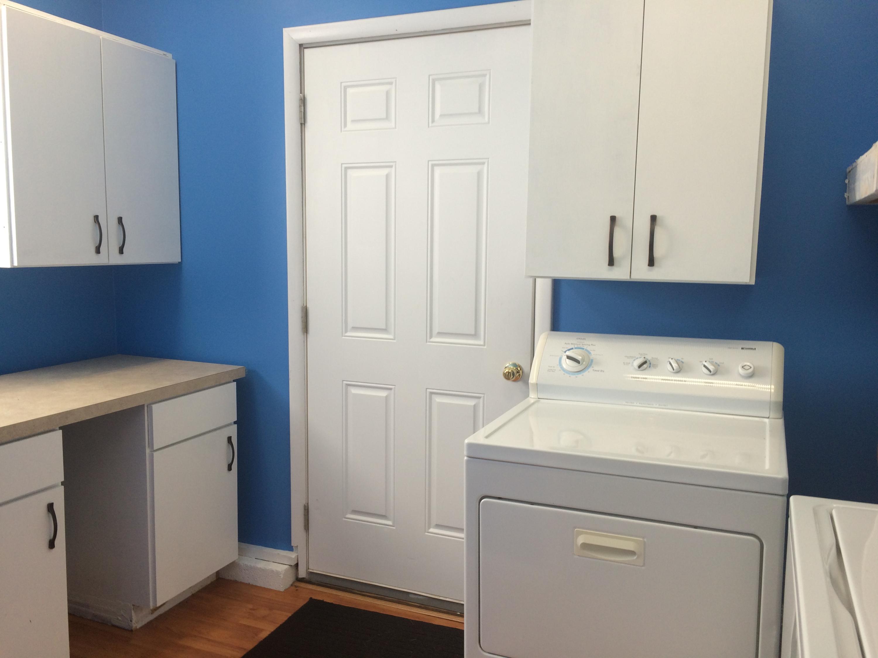 5157 Rendava Lane Northwest Knoxville, TN 37921 - Photo 13 of 16 Laundry Room