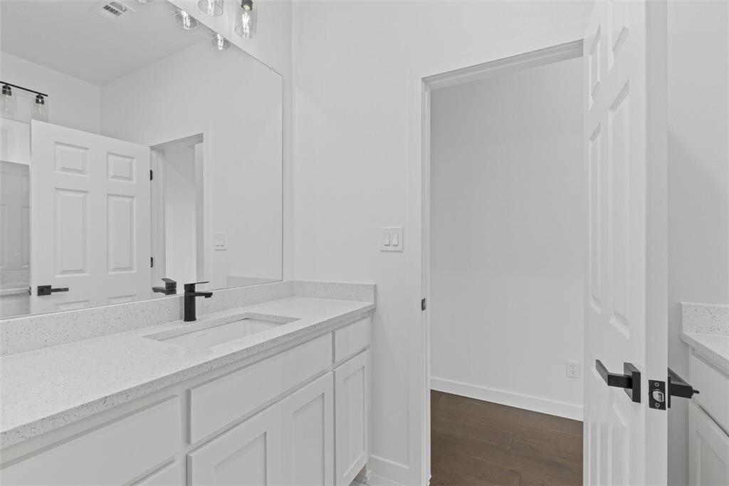 2061 Goodwyn Road Italy, TX 76651 - Photo 33 of 40 Gallery Image 33