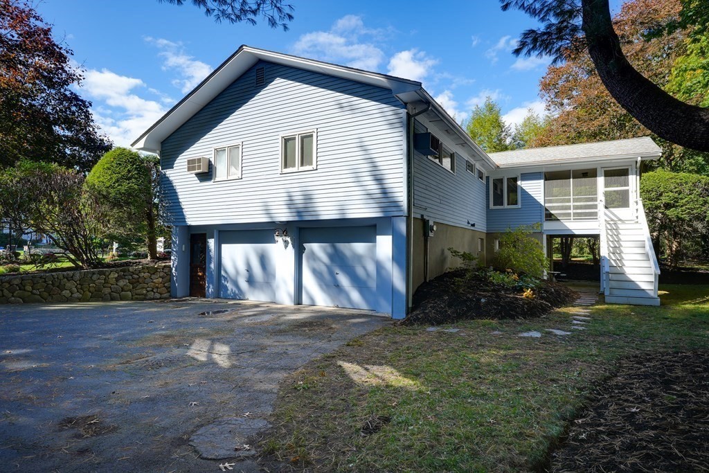 6 Saddle Club Road Lexington, MA 02420 - Photo 3 of 32 Gallery Image 3