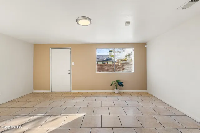 $429,000 | 1252 East Ave R 6, Palmdale, CA 93550