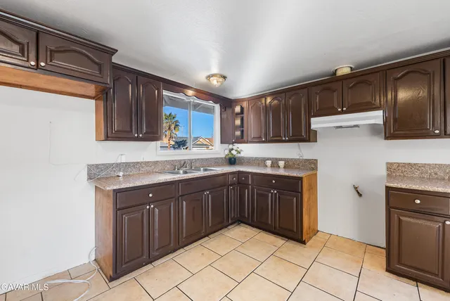 $429,000 | 1252 East Ave R 6, Palmdale, CA 93550