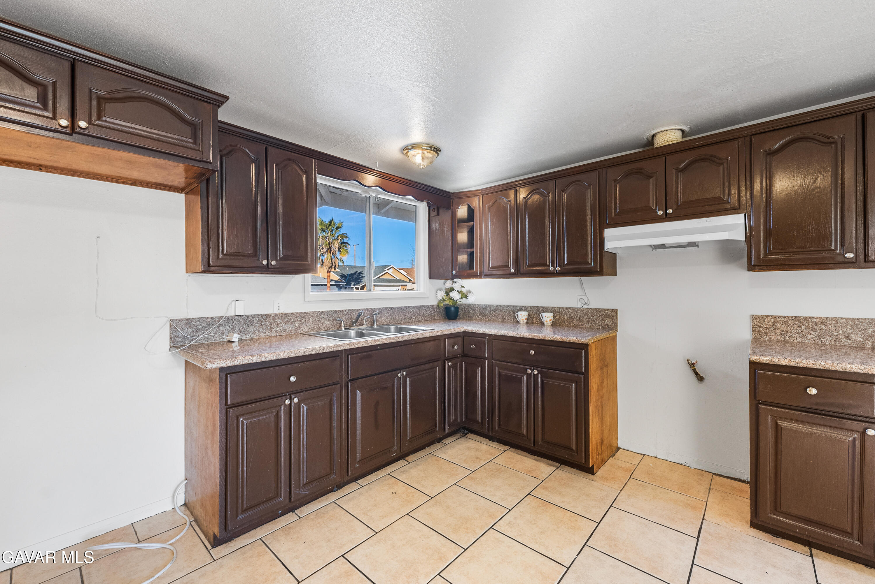 1252 East Ave R 6 Palmdale, CA 93550 - Photo 19 of 40 E Ave R6-16