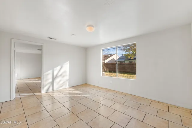 $429,000 | 1252 East Ave R 6, Palmdale, CA 93550