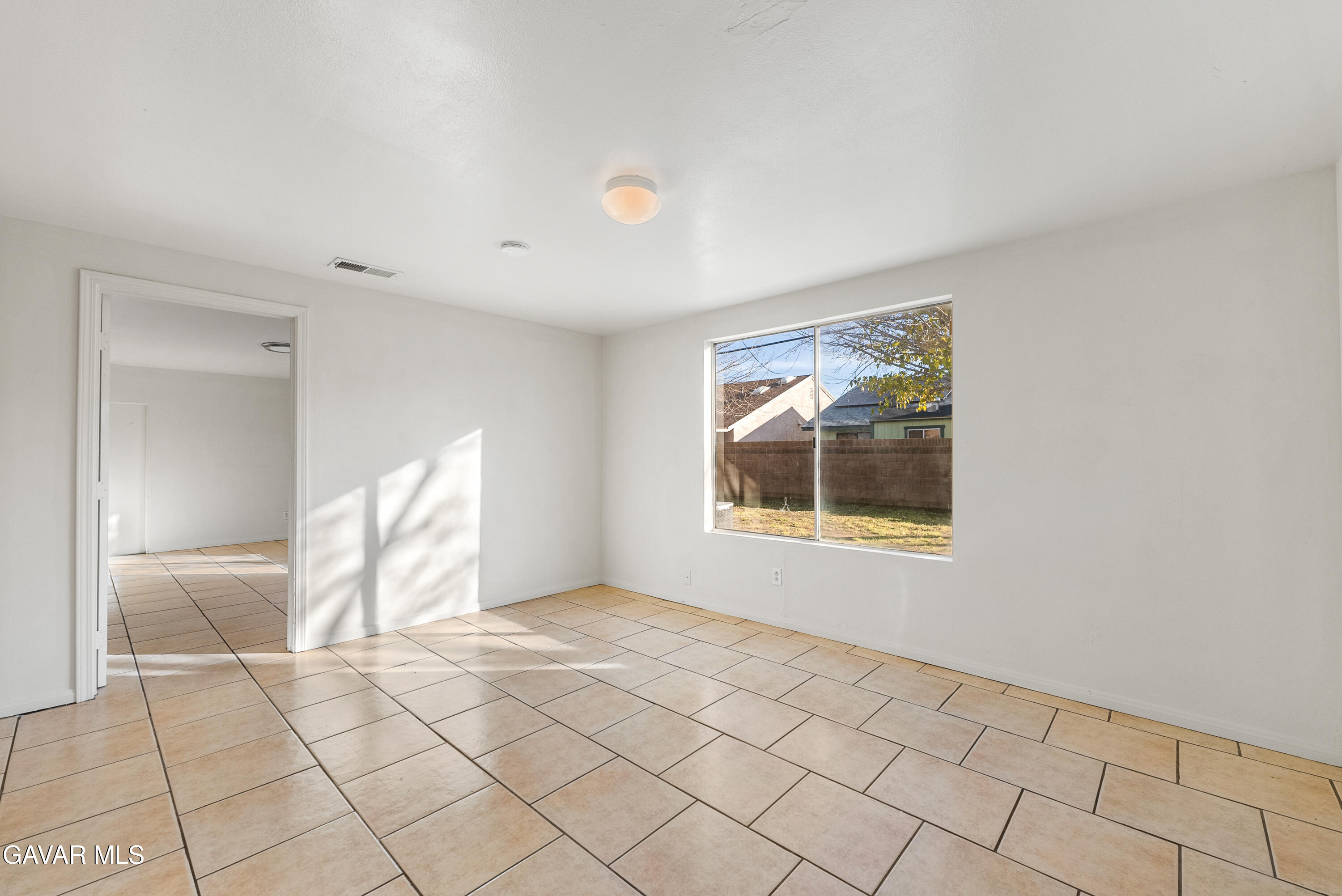 1252 East Ave R 6 Palmdale, CA 93550 - Photo 31 of 40 E Ave R6-22