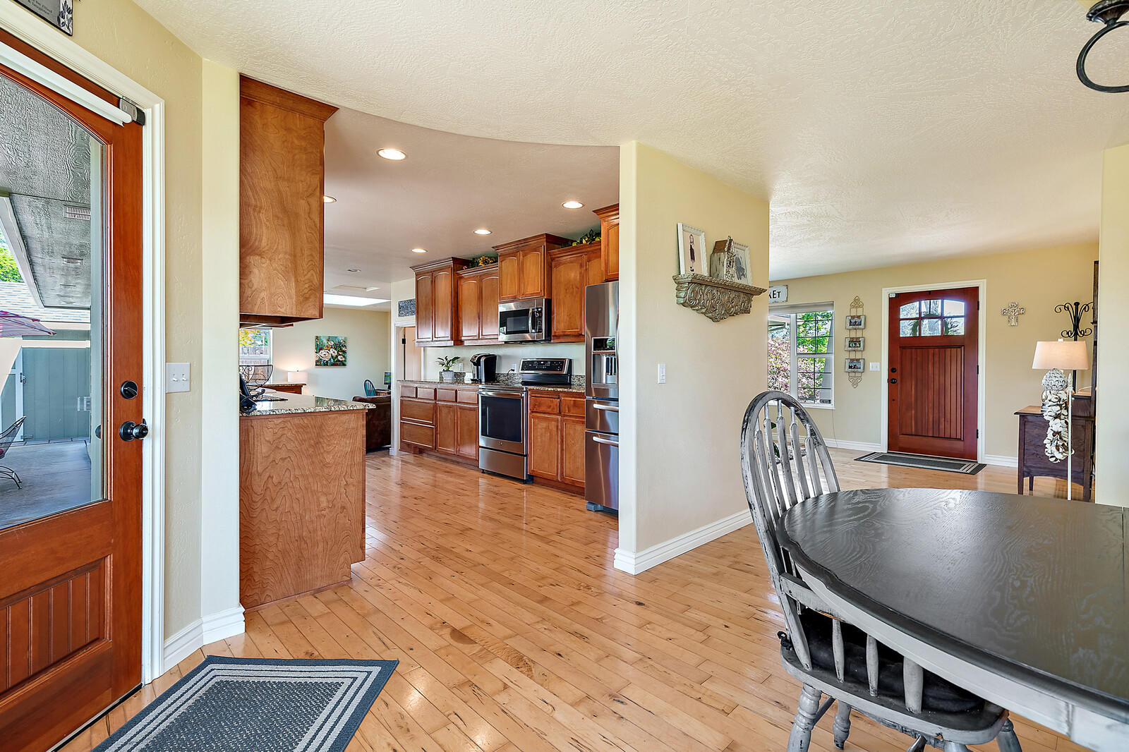 2241 Roberts Road Medford, OR 97504 - Photo 21 of 65 44_RR_44_mls
