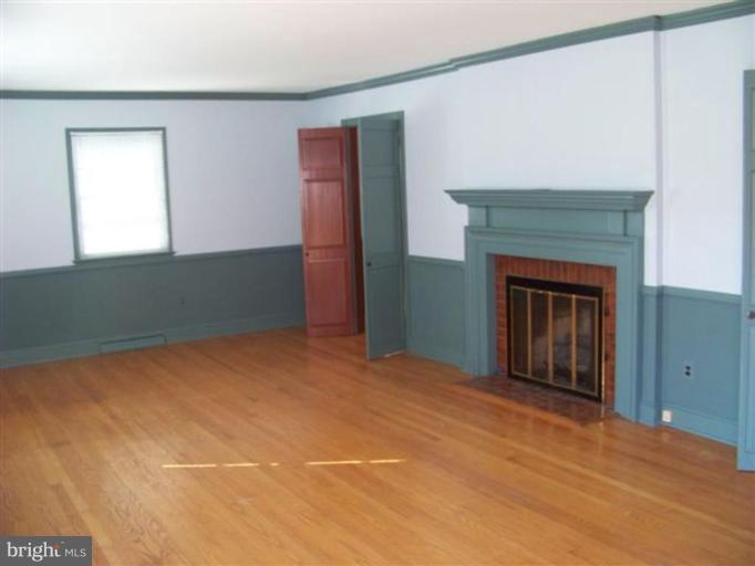 28012 Holly Road Easton, MD 21601 - Photo 4 of 4 Living Room