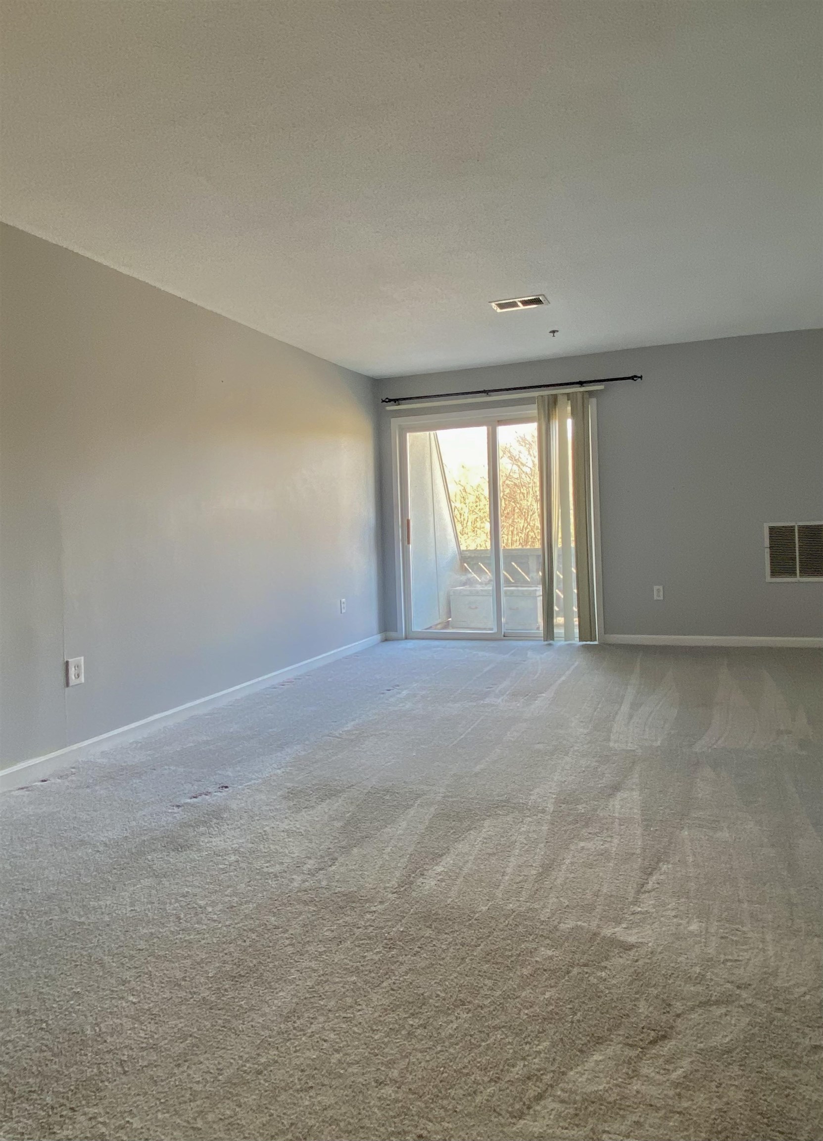 121 Cluff Crossing Road, Unit 30 Salem, NH 03079 - Photo 3 of 14