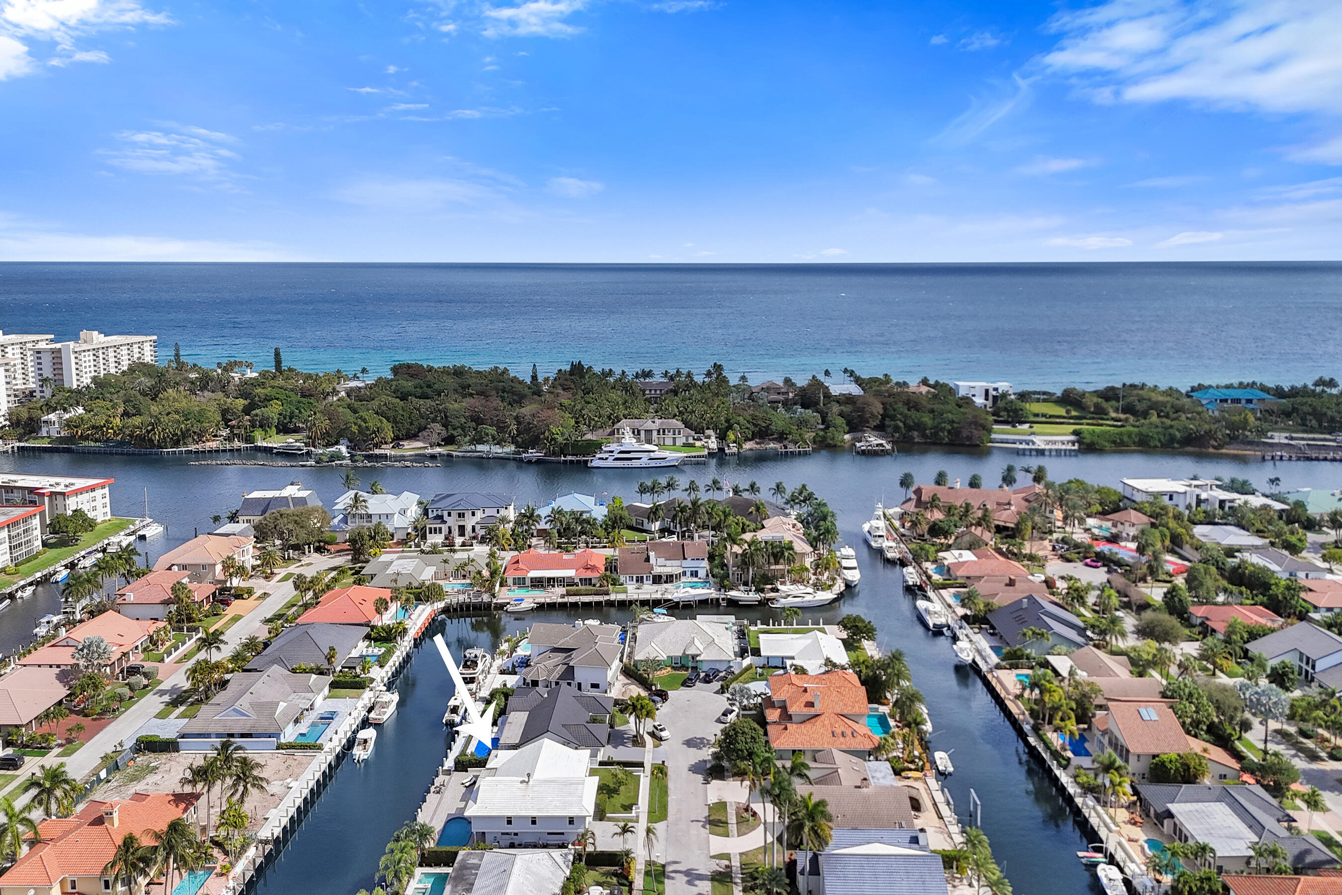 3001 Northeast 47th Street Lighthouse Point, FL 33064 - Photo 2 of 39 DJI_20260128124329_0011_D